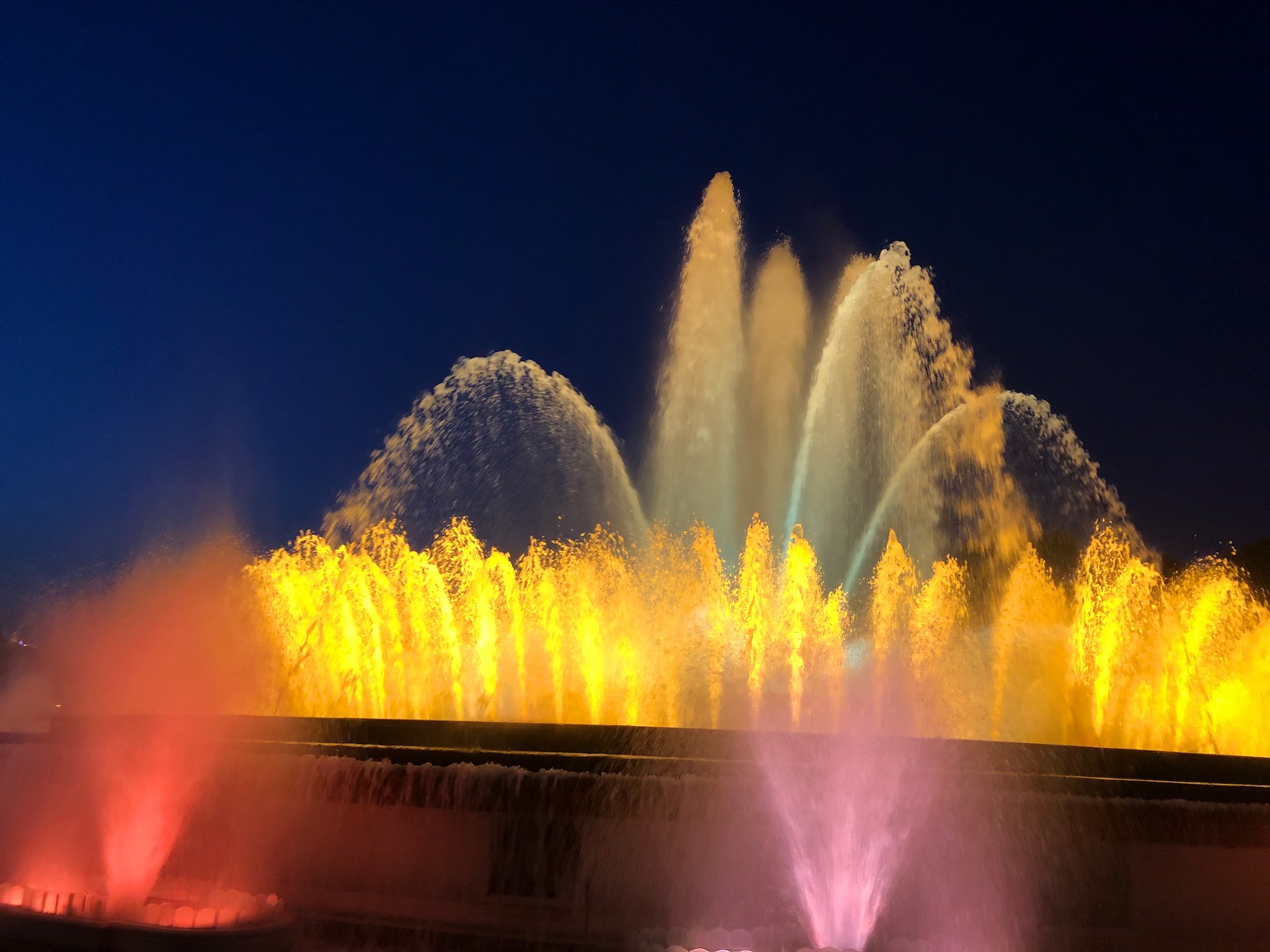 Spettacolo di luci e musica alla Fontana Magica