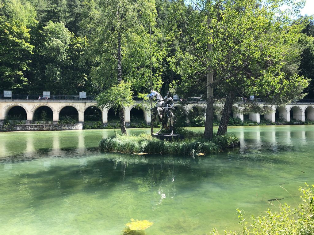 Il Parc de la Schappe a Briançon: un'oasi verde per una sosta refrigerante!