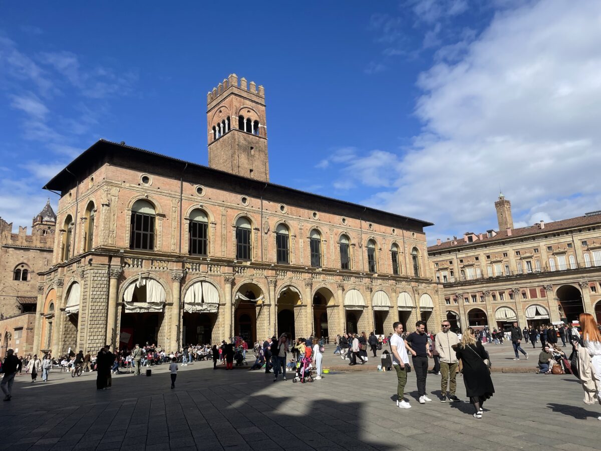 Sotto i portici di Bologna
